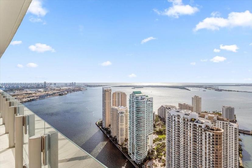 Picture of 300 Biscayne Blvd Way, Miami FL 33131