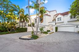Picture of 19555 NE 37Th Ave, Aventura, FL 33180
