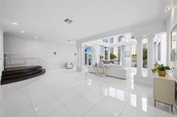 Picture of 19555 NE 37Th Ave, Aventura, FL 33180