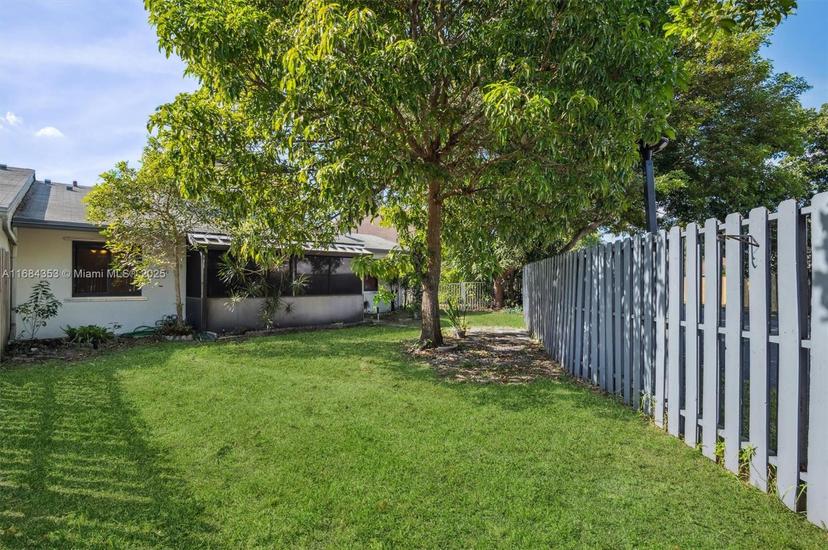 Picture of 10008 SW 14Th St, Pembroke Pines FL 33025
