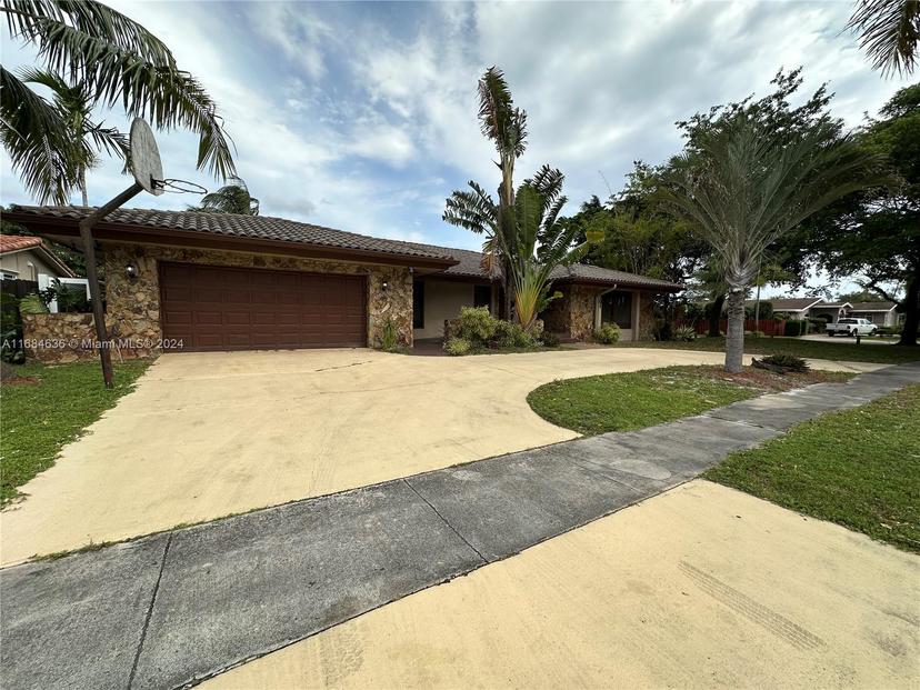 Picture of 5301 Mckinley St, Hollywood FL 33021