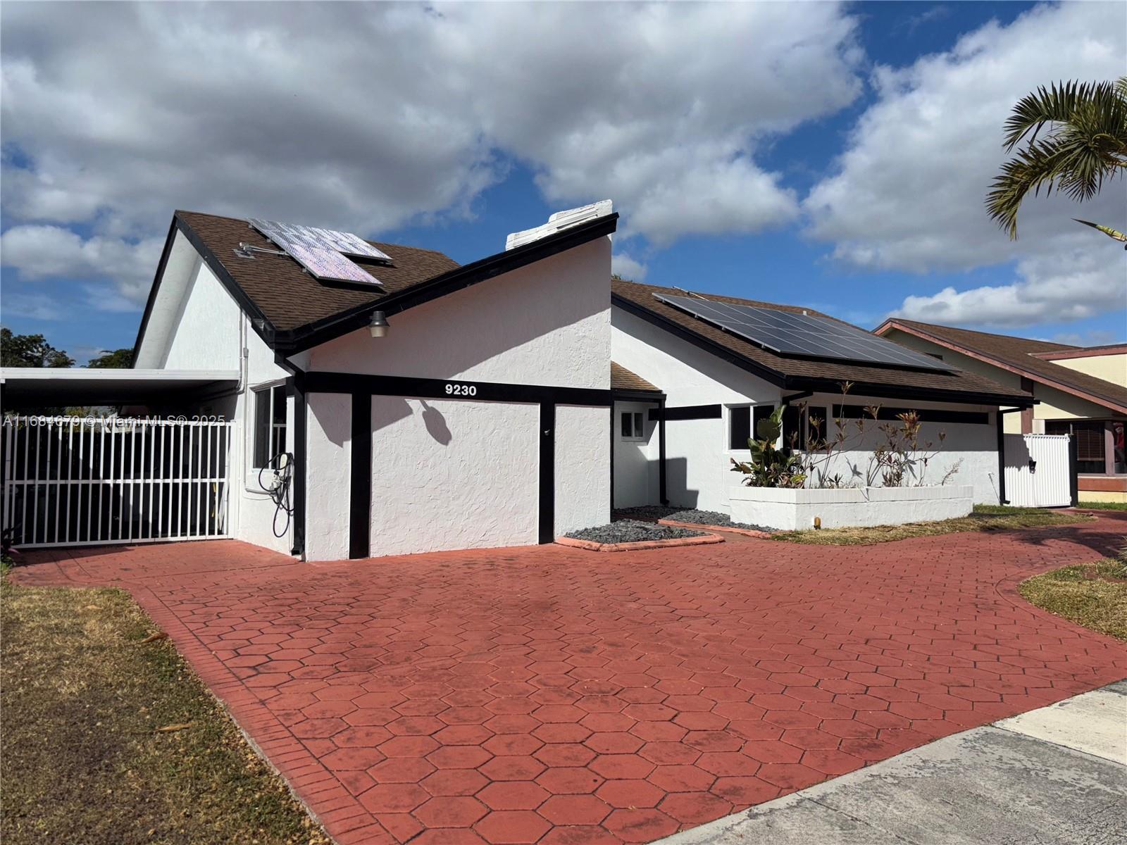 Picture of 9230 SW 100Th Ave Rd, Miami, FL 33176
