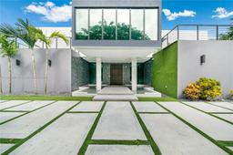 Picture of 6695 SW 112Th St, Pinecrest, FL 33156