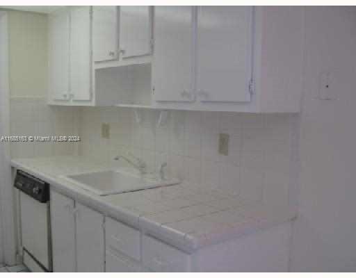 Picture of 2420 Diana Dr # 302, Hallandale Beach FL 33009