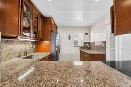 Picture of 410 SE 2Nd St # 220, Hallandale Beach, FL 33009