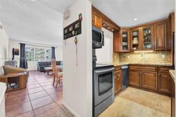 Picture of 410 SE 2Nd St # 220, Hallandale Beach, FL 33009