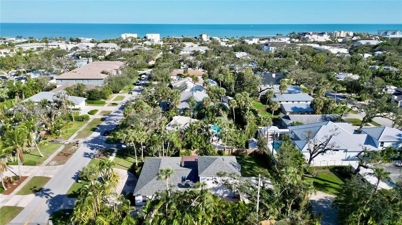 Picture of 716 Bougainvillea Ln, Vero Beach FL 32963