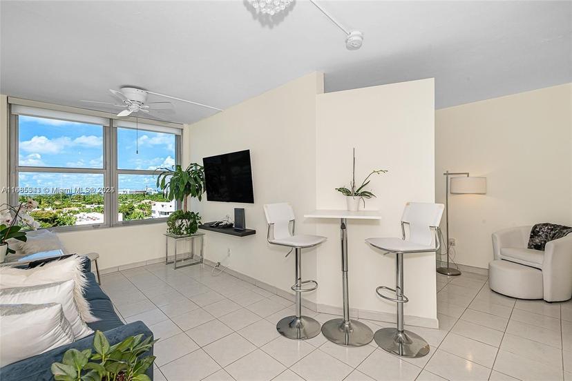 Picture of 2899 Collins Ave # 1042, Miami Beach FL 33140