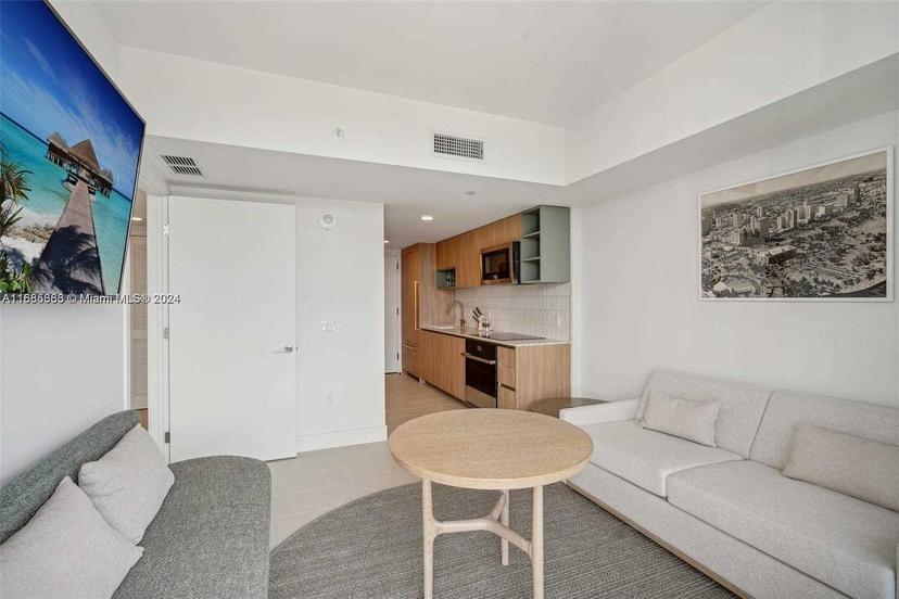 Picture of 601 NE 1St # 4114, Miami FL 33132