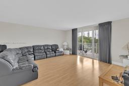 Picture of 2801 NE 183 St # 301W, Aventura, FL 33160