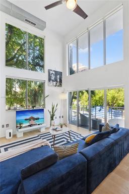 Picture of 900 4Th St # 3, Miami Beach, FL 33139