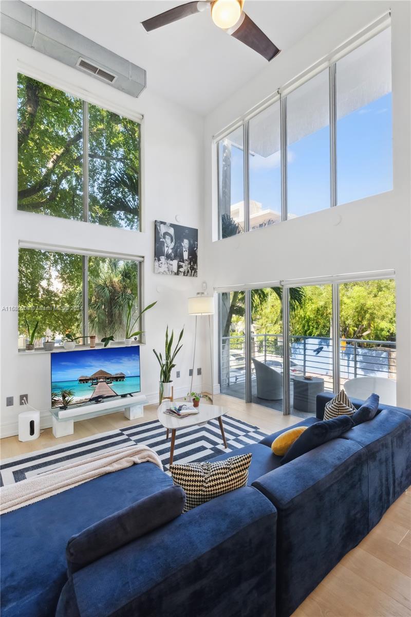 Picture of 900 4Th St # 3, Miami Beach FL 33139