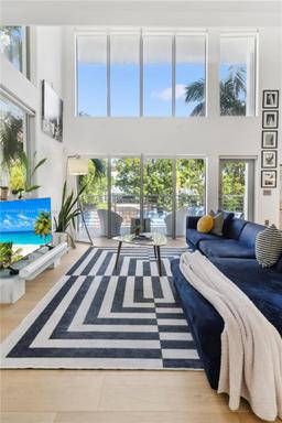 Picture of 900 4Th St # 3, Miami Beach, FL 33139