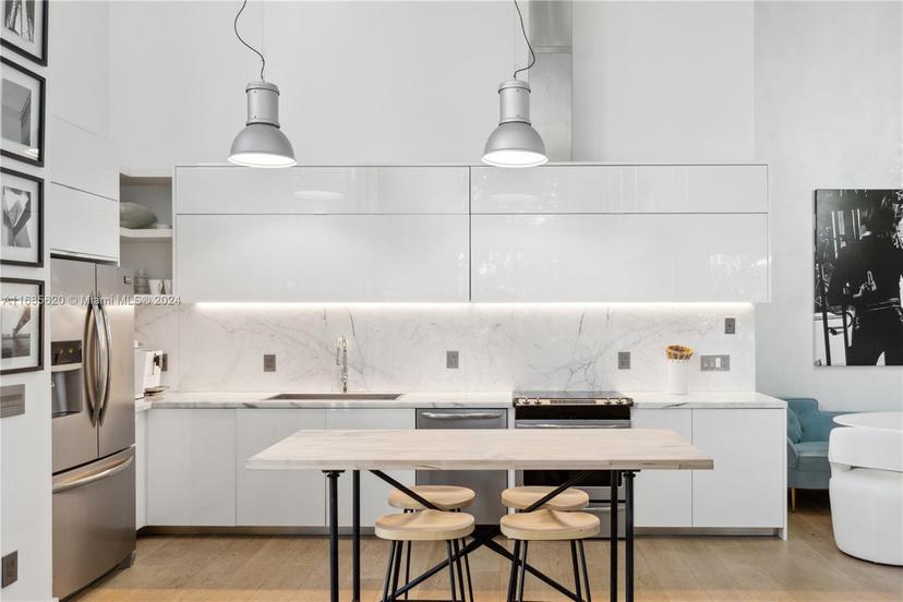 Picture of 900 4Th St # 3, Miami Beach FL 33139