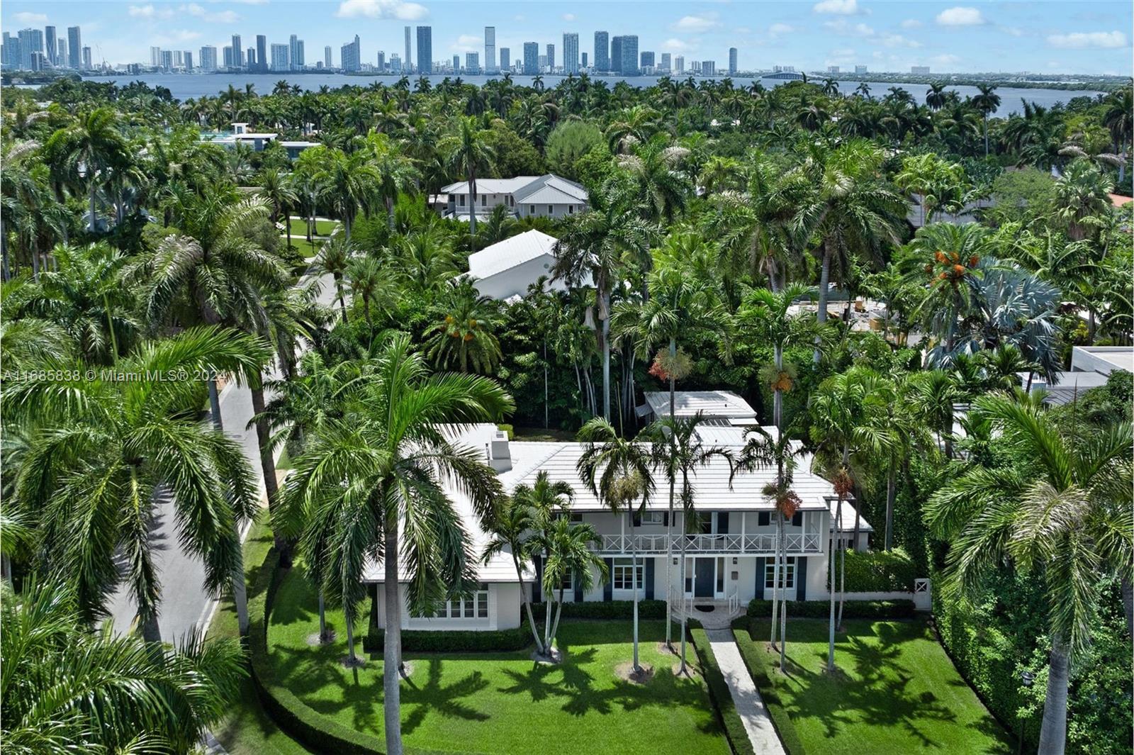 Picture of 2500 Lake Avenue, Miami Beach, FL 33140