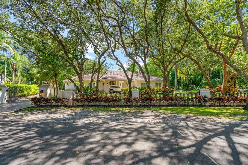 Picture of 10735 SW 58Th Ave, Pinecrest FL 33156