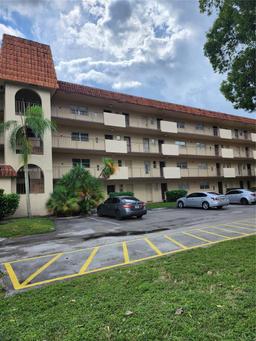 Picture of 6300 S Falls Cir Dr # 212, Lauderhill, FL 33319