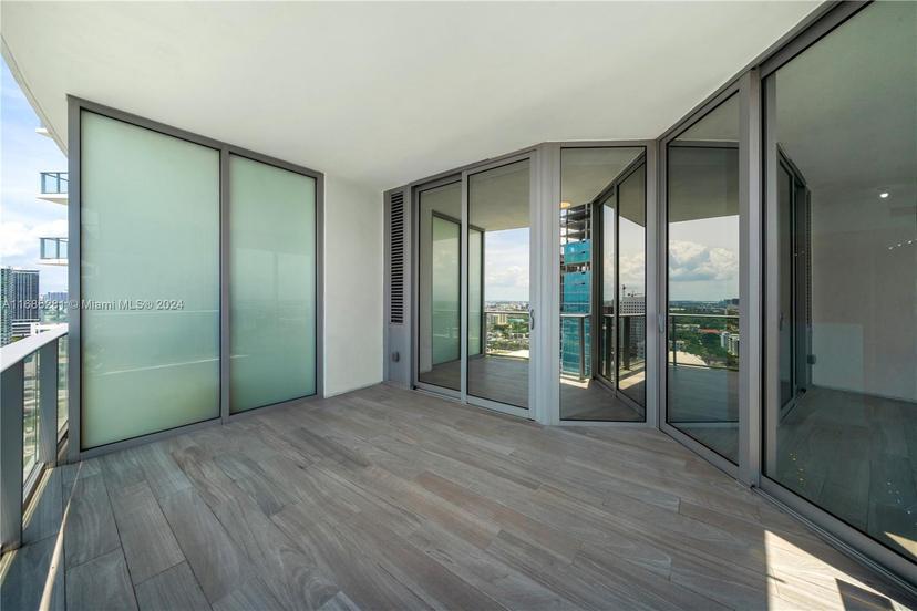 Picture of 851 NE 1St Ave # 2106, Miami FL 33132