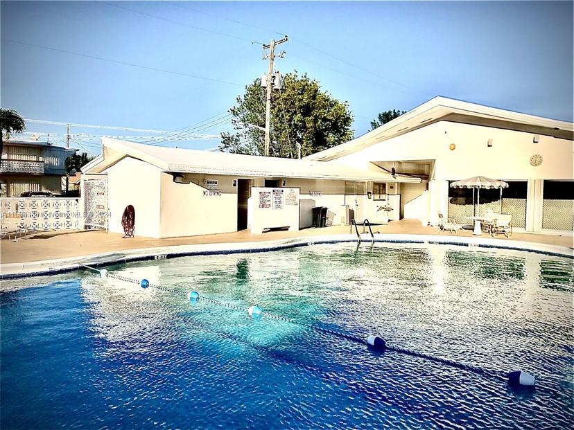 Picture of 900 SW 11Th Ave # 12A, Hallandale Beach FL 33009