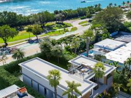 Picture of 910 N Venetian Dr, Miami Beach, FL 33139