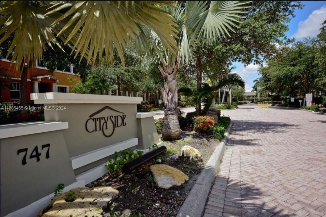 Picture of 833 Millbrae Ct # 5, West Palm Beach, FL 33401