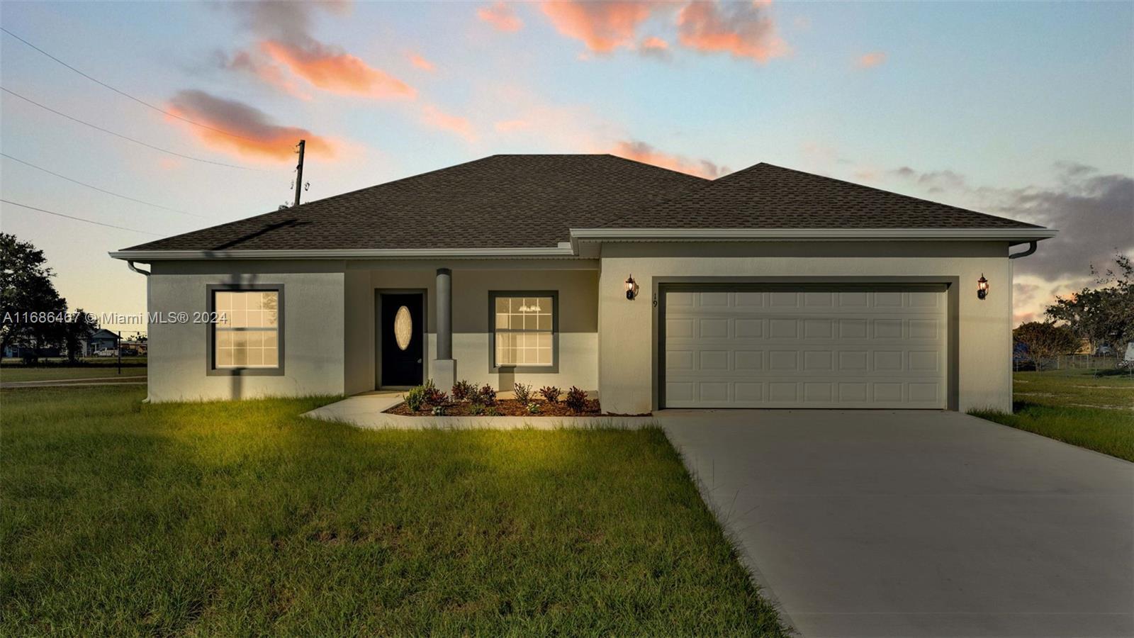 Picture of 19 N Irvington Rd, Avon Park, FL 33825