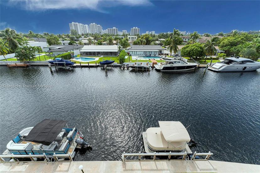 Picture of 455 Paradise Isle Blvd # 402, Hallandale Beach FL 33009