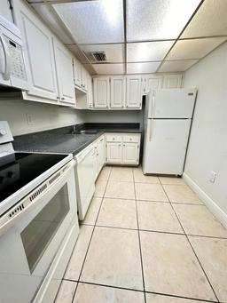 Picture of 1805 Sans Souci Blvd # 420, North Miami, FL 33181