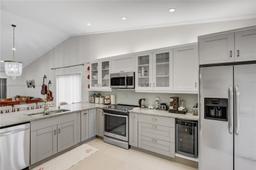 Picture of 5045 E Lakes Dr, Deerfield Beach, FL 33064