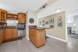 Picture of 671 S Hollybrook Dr # 210, Pembroke Pines, FL 33025