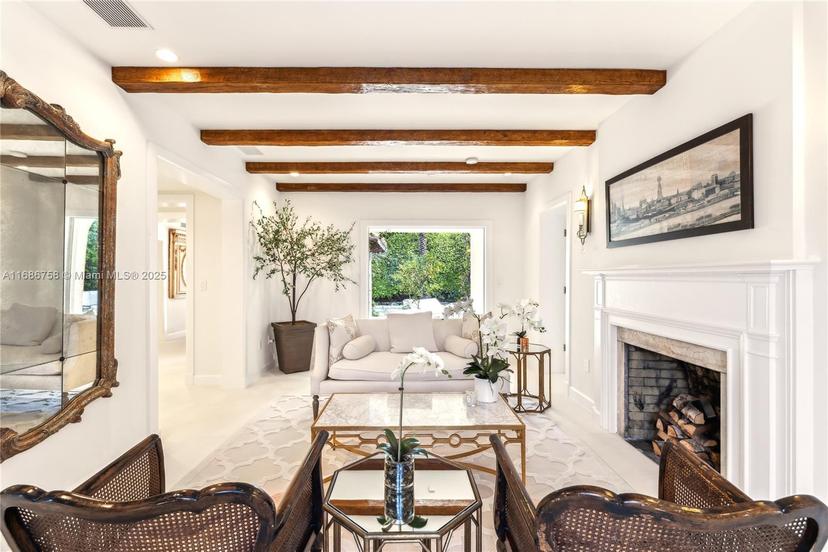 Picture of 5711 N Bay Rd, Miami Beach FL 33140