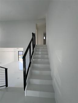 Picture of 11824 SW 107Th Ln, Miami, FL 33186