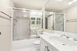 Picture of 2703 Nassau Bnd # C2, Coconut Creek, FL 33066