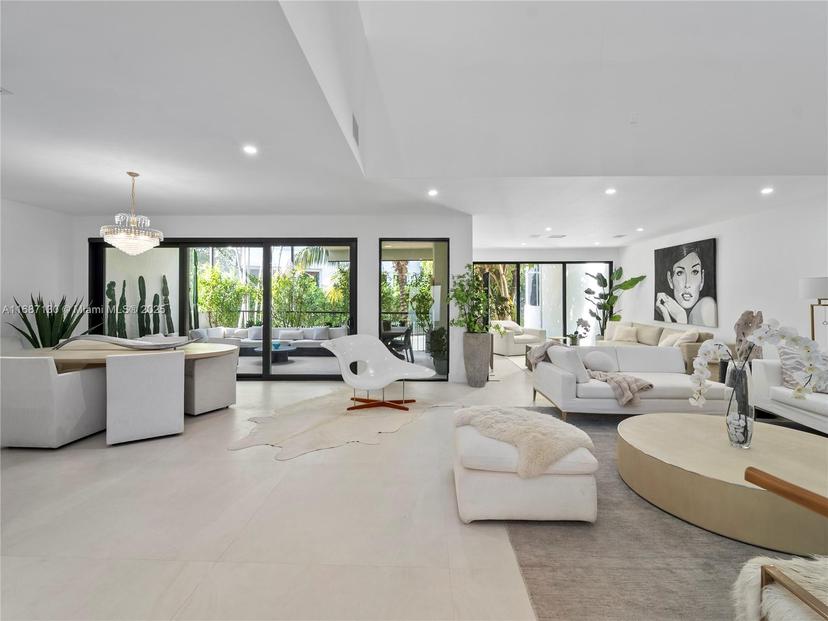 Picture of 2000 S Bayshore Dr # 4, Coconut Grove FL 33133
