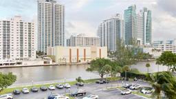 Picture of 800 Parkview Dr # 622, Hallandale Beach, FL 33009
