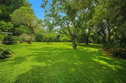 Picture of 11600 SW 69Th Ave, Pinecrest, FL 33156