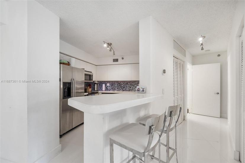 Picture of 3400 NE 192Nd St # 303, Aventura FL 33180