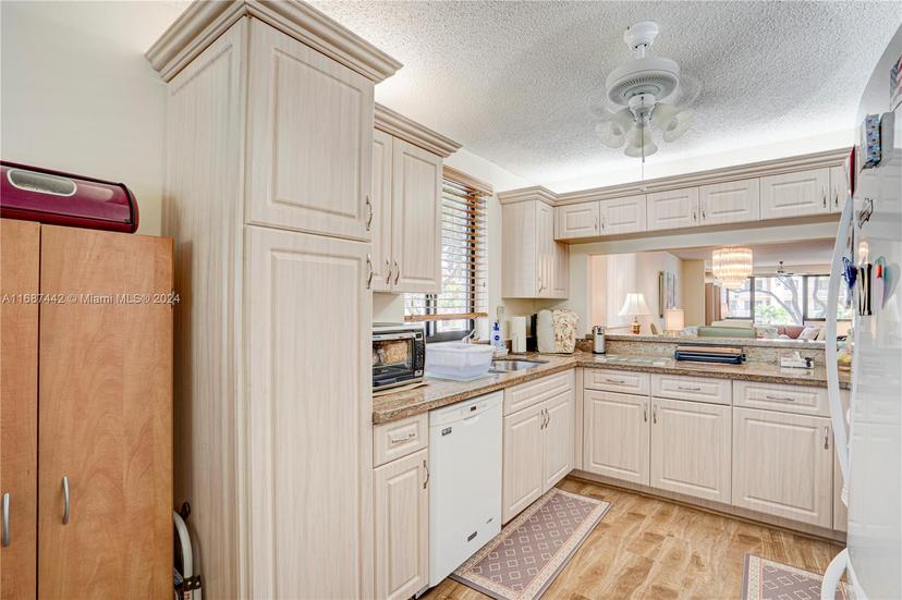 Picture of 10823 W Clairmont Cir # 201, Tamarac FL 33321