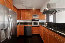 Picture of 1625 SE 10Th Ave # 905, Fort Lauderdale, FL 33316