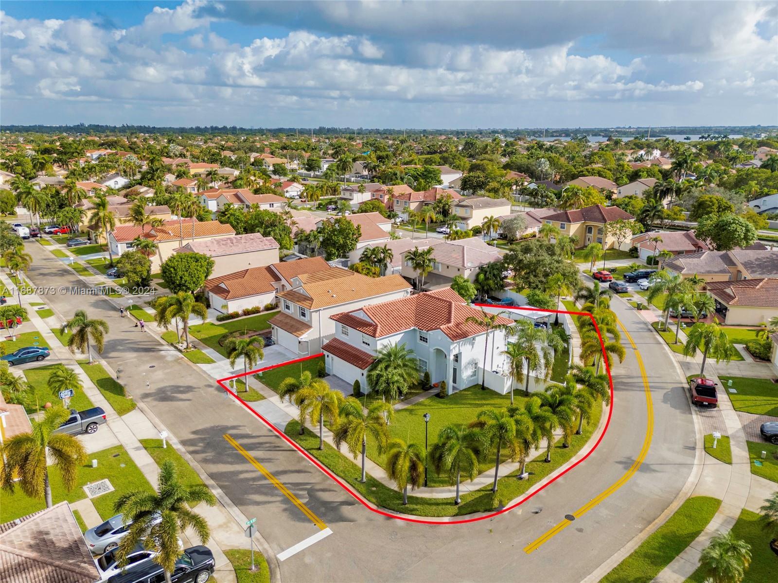 Picture of 1001 NW 188Th Ave, Pembroke Pines, FL 33029