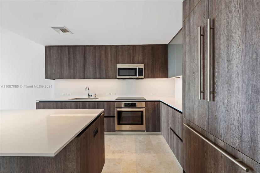 Picture of 88 SW 7Th St # 2408, Miami FL 33130