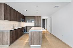 Picture of 88 SW 7Th St # 2408, Miami, FL 33130
