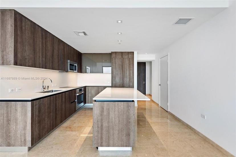 Picture of 88 SW 7Th St # 2408, Miami FL 33130