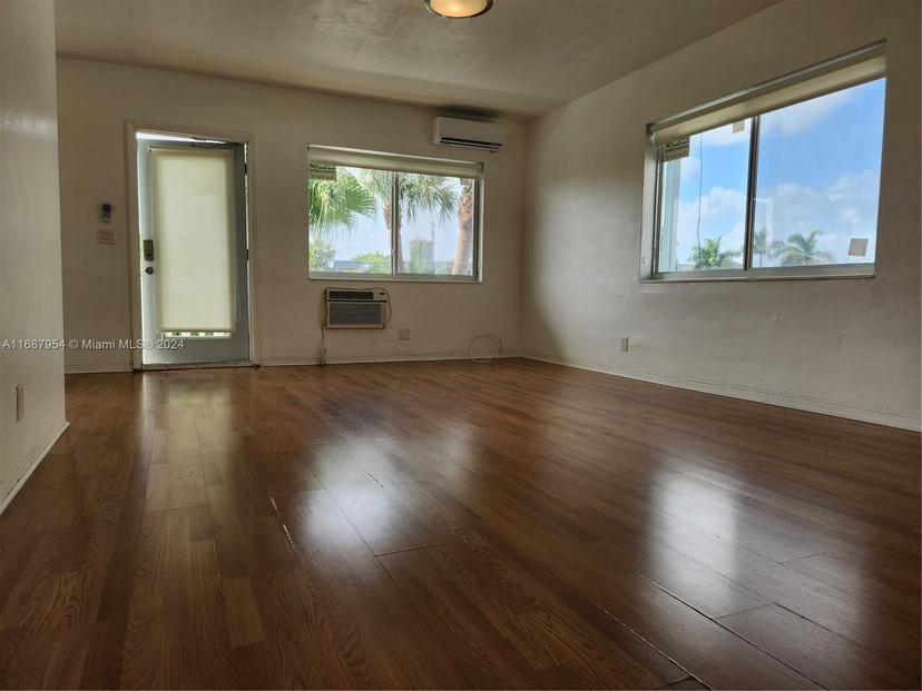 Picture of 455 Golden Isles # 210, Hallandale Beach FL 33009