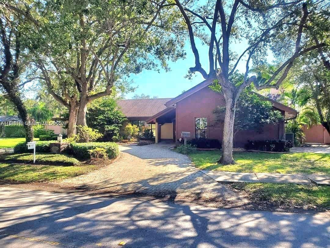 Picture of 8120 SW 162Nd St, Palmetto Bay, FL 33157