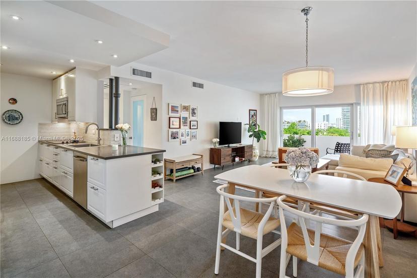 Picture of 3 Island Ave # 07J, Miami Beach FL 33139