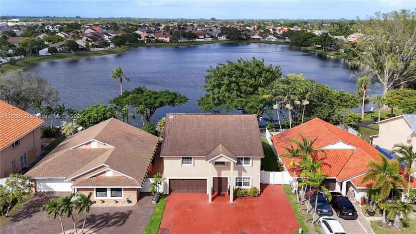 Picture of 7807 NW 187Th Ter, Hialeah FL 33015