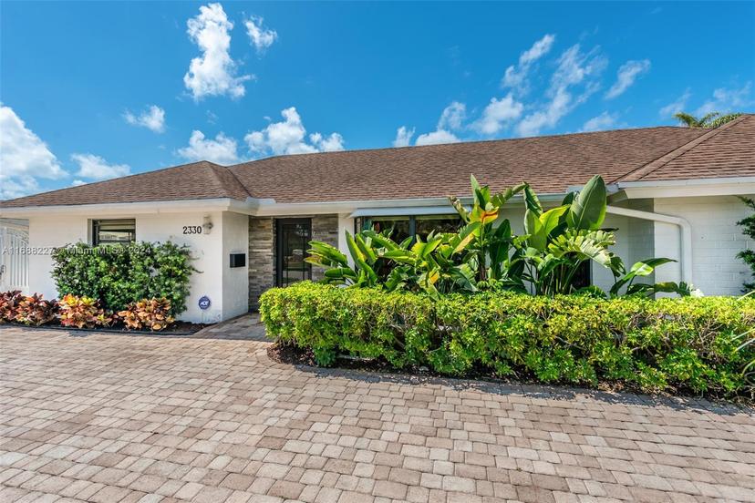 Picture of 2330 NE 195Th St, Miami FL 33180
