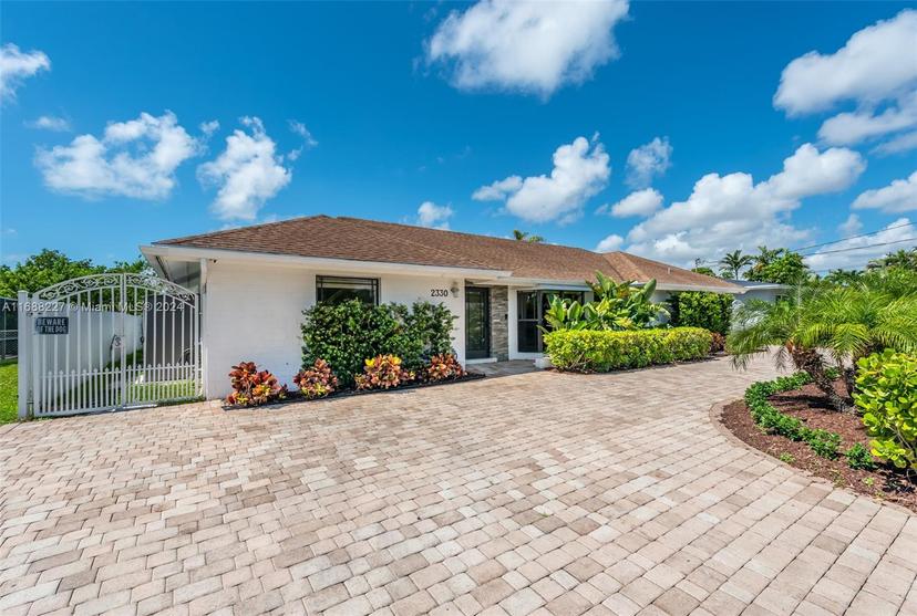 Picture of 2330 NE 195Th St, Miami FL 33180