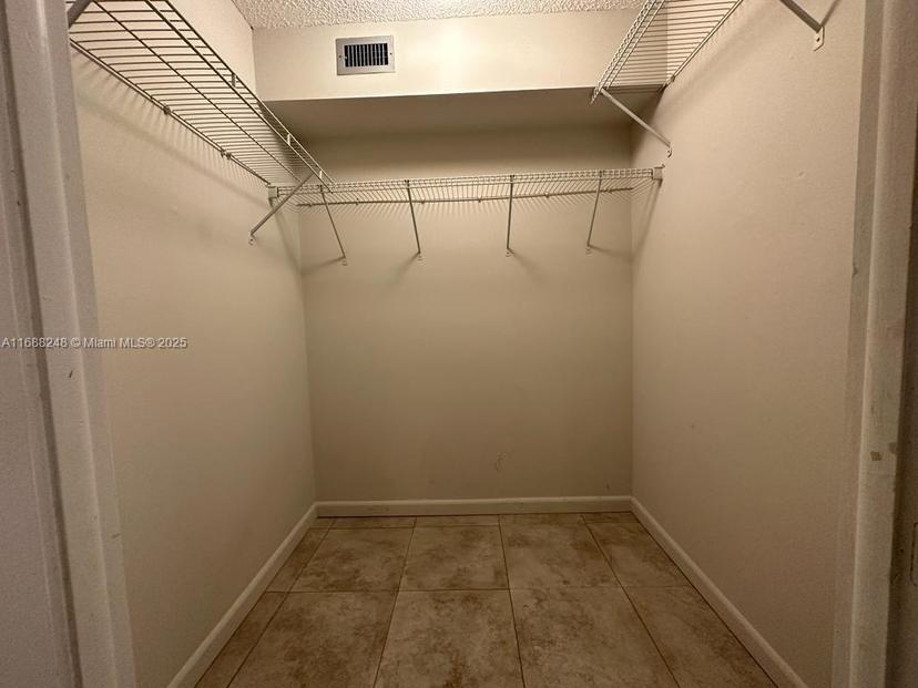 Picture of 3100 N Pine Island Rd # 310, Sunrise FL 33351